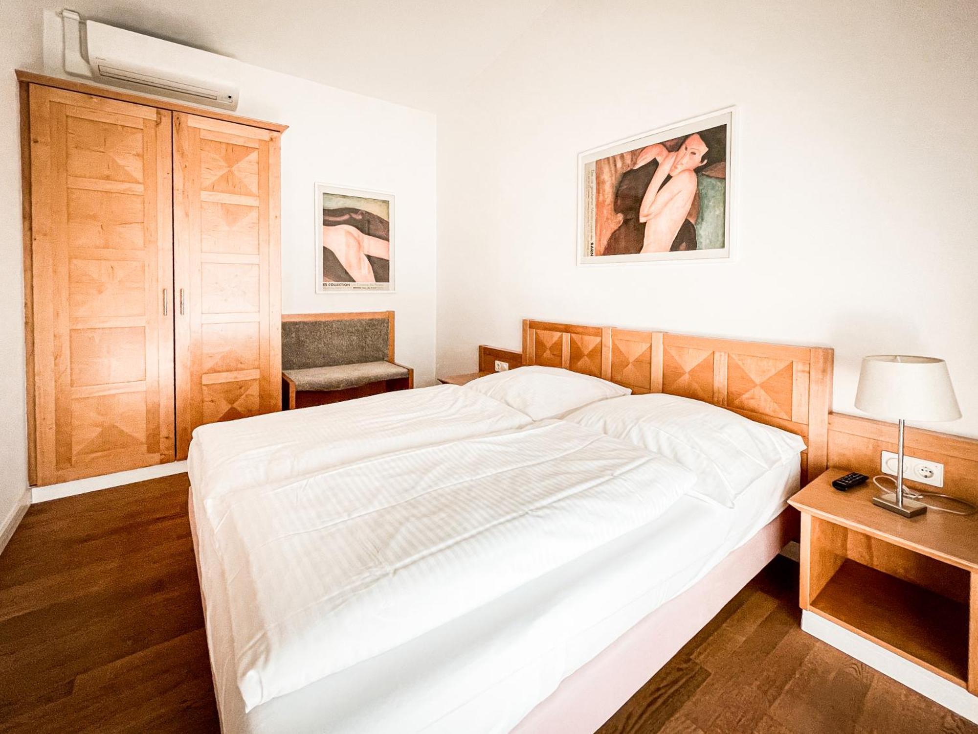 Golfhotel & Restaurant Lindenhof Бад Вилбел Екстериор снимка